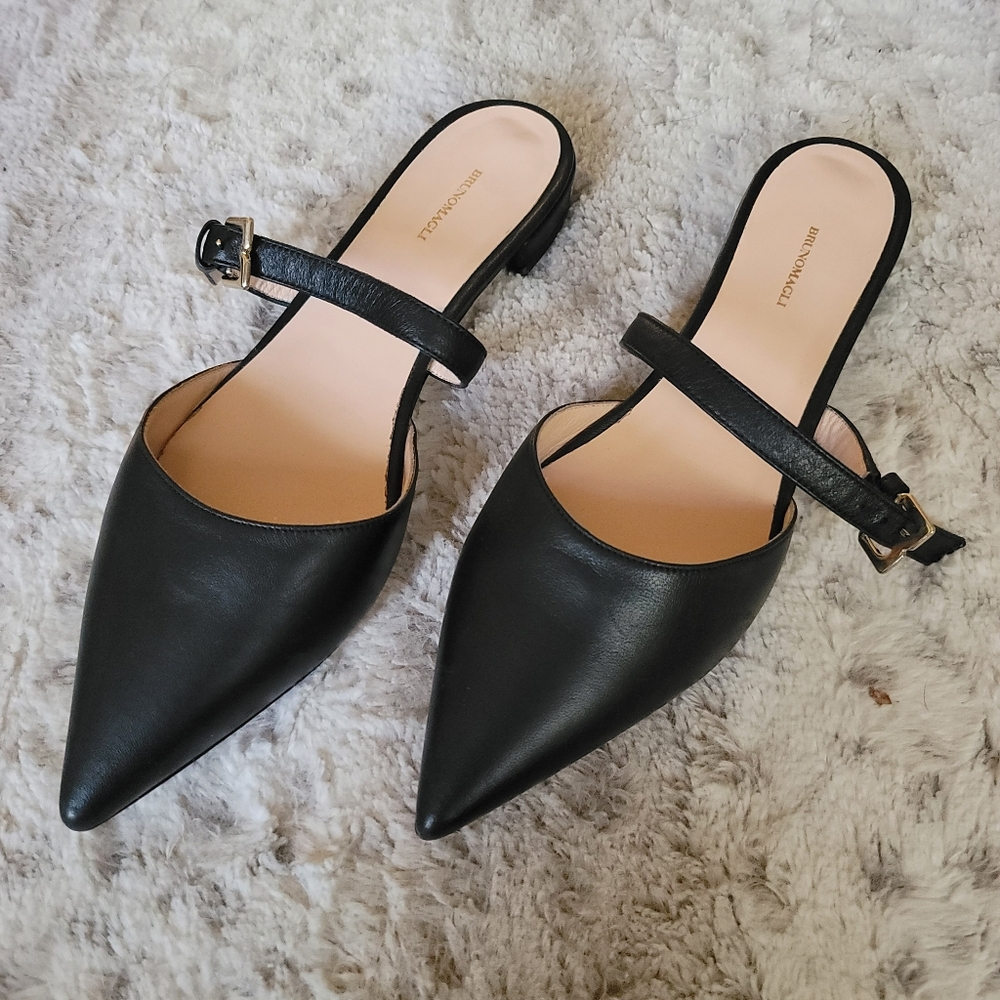 NEW Bruno Magli Pasha Mule Black Leather Pointed Toe Flat - Picture 4 of 6